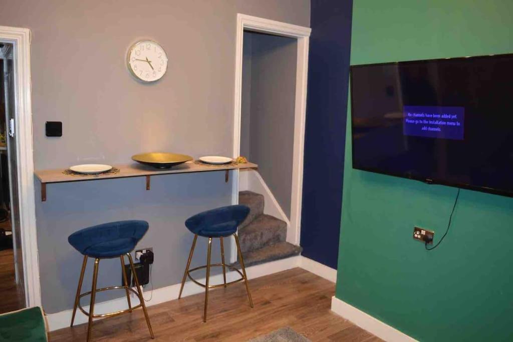 Unique 4 Bed House In Perfect For Contractors And Families Derby